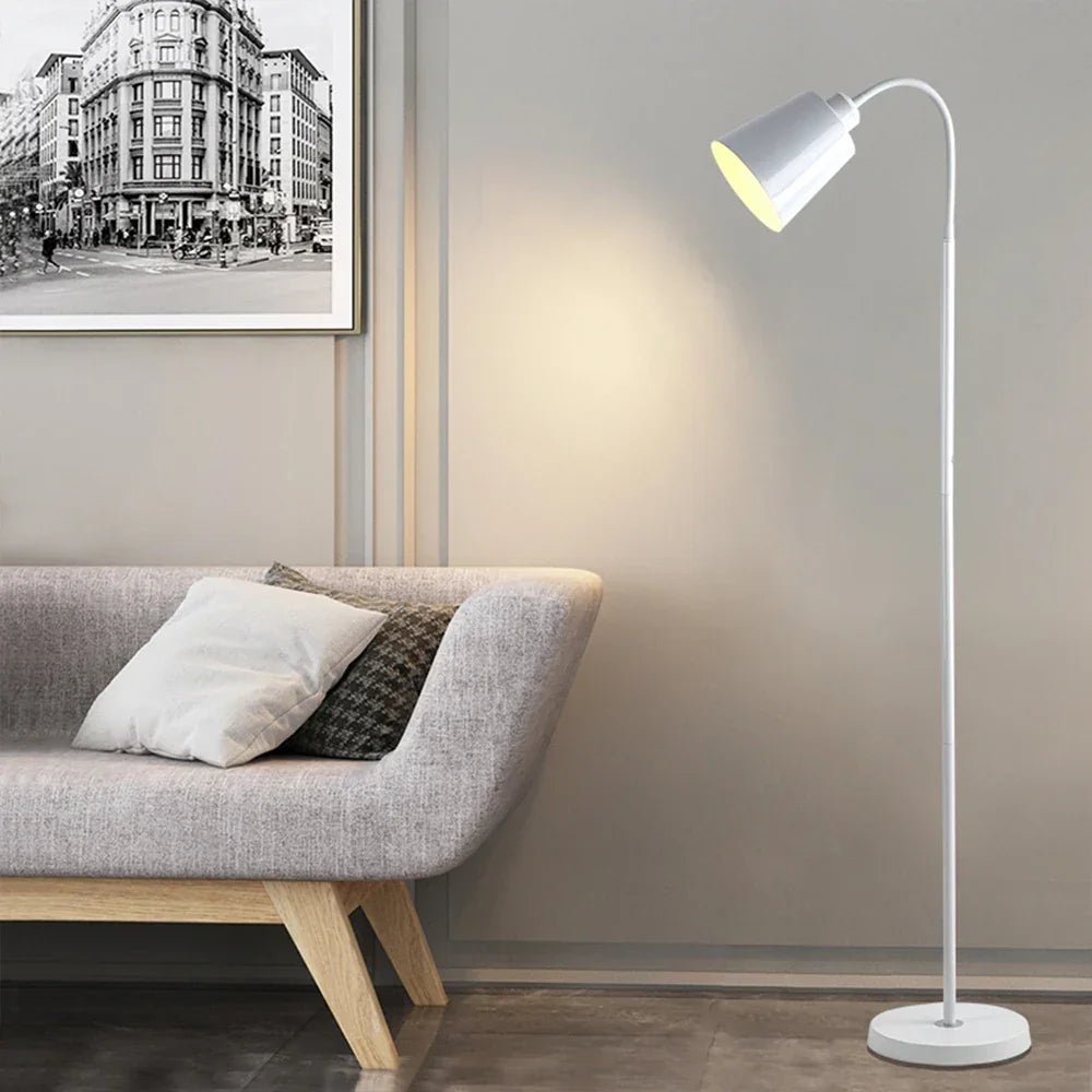 Luminária de Chão Moderna – Iluminação Sofisticada e Funcional - Aconchega