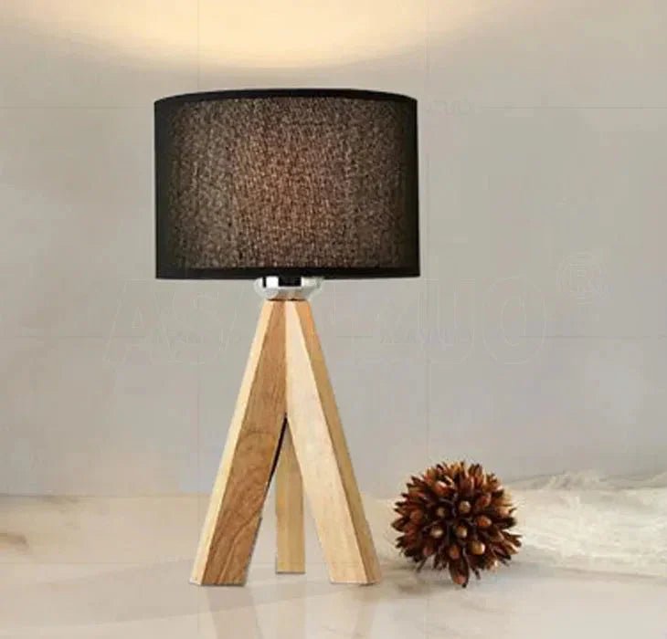 Luminária de Mesa Moderna em Madeira com Abajur de Tecido - Aconchega
